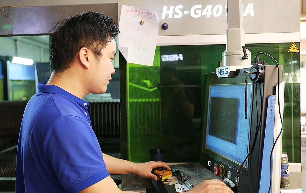 專業(yè)團(tuán)隊(duì)