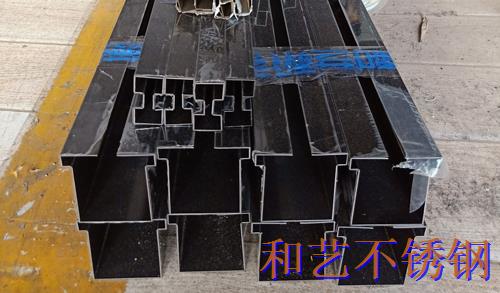 湖南常德德安府門包邊、線條、裝飾、護(hù)欄項目