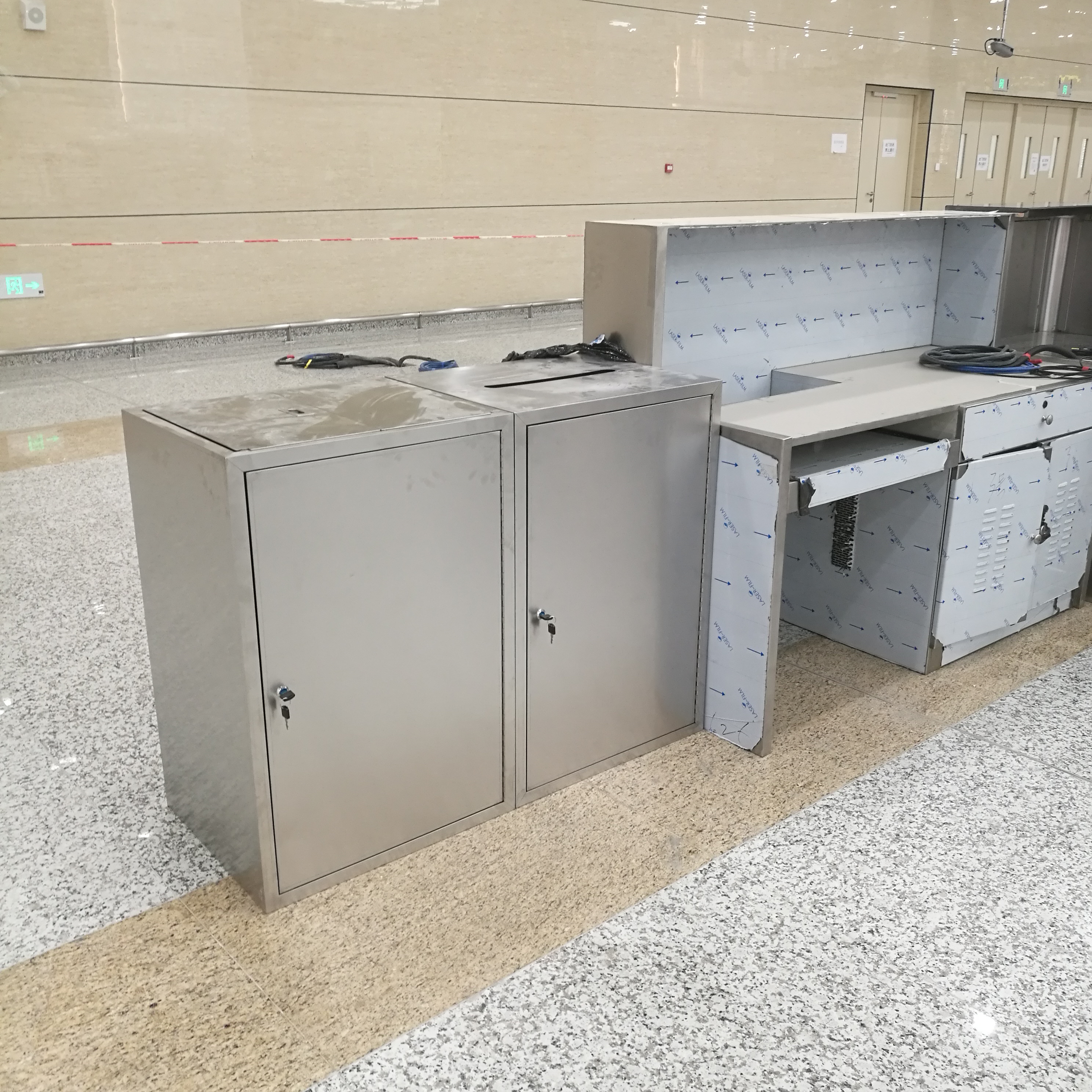 橫琴海關：不銹鋼工作臺