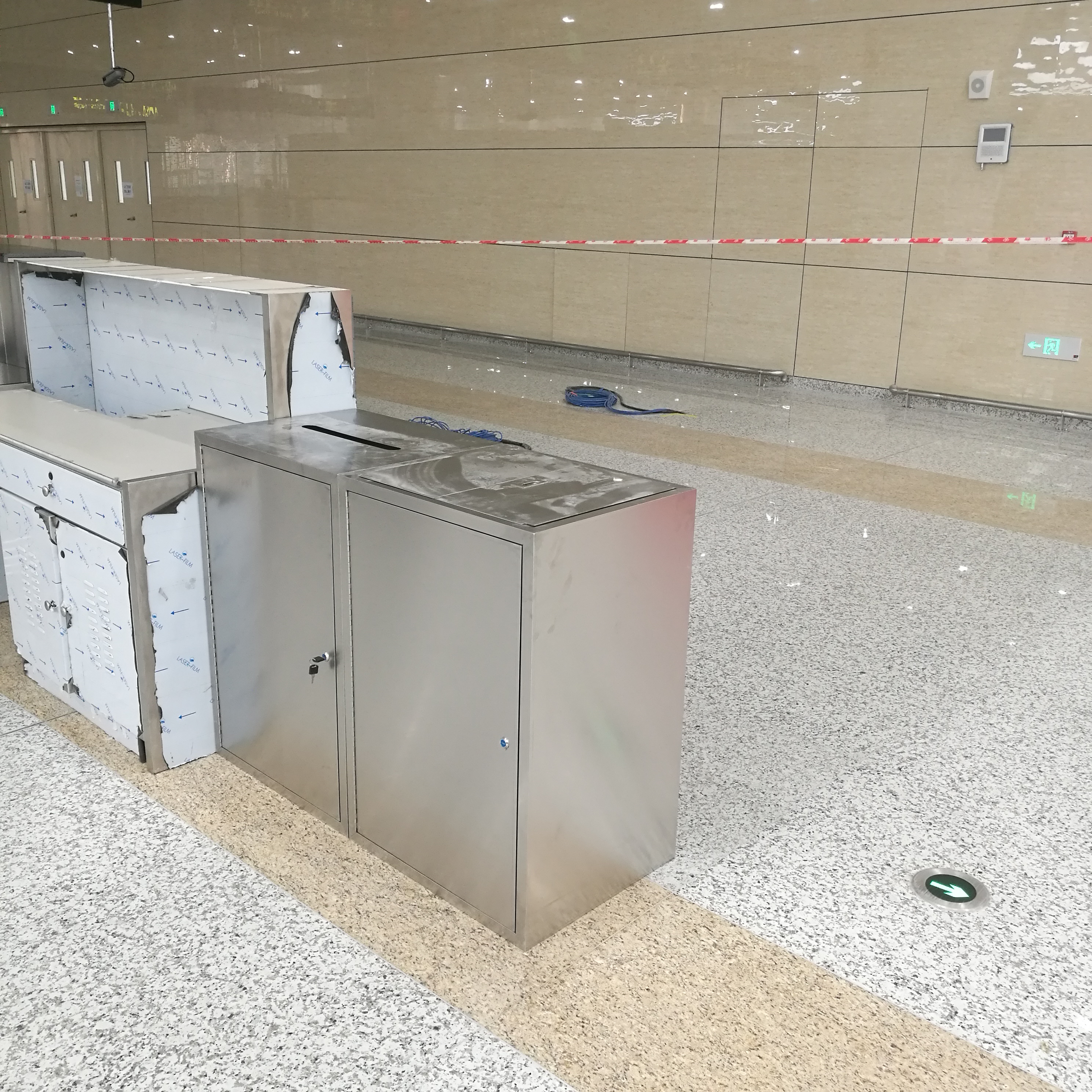 橫琴海關：不銹鋼工作臺