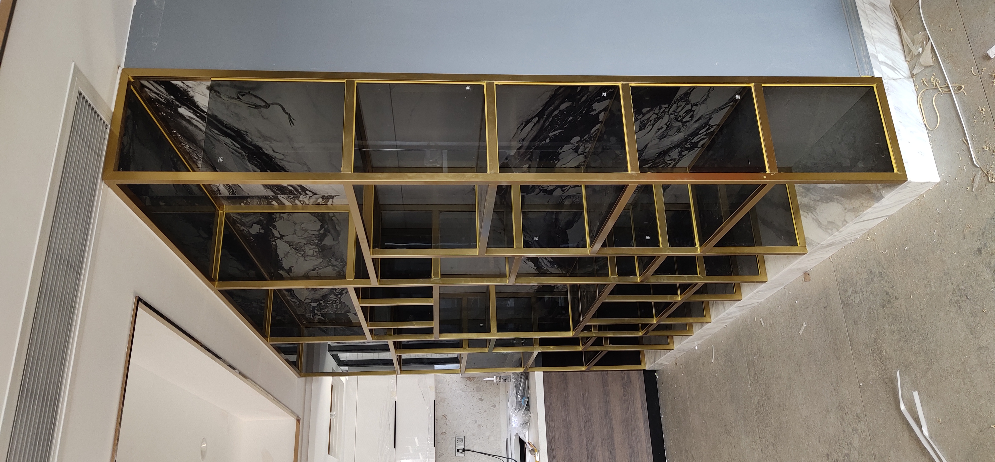 不銹鋼裝飾展柜