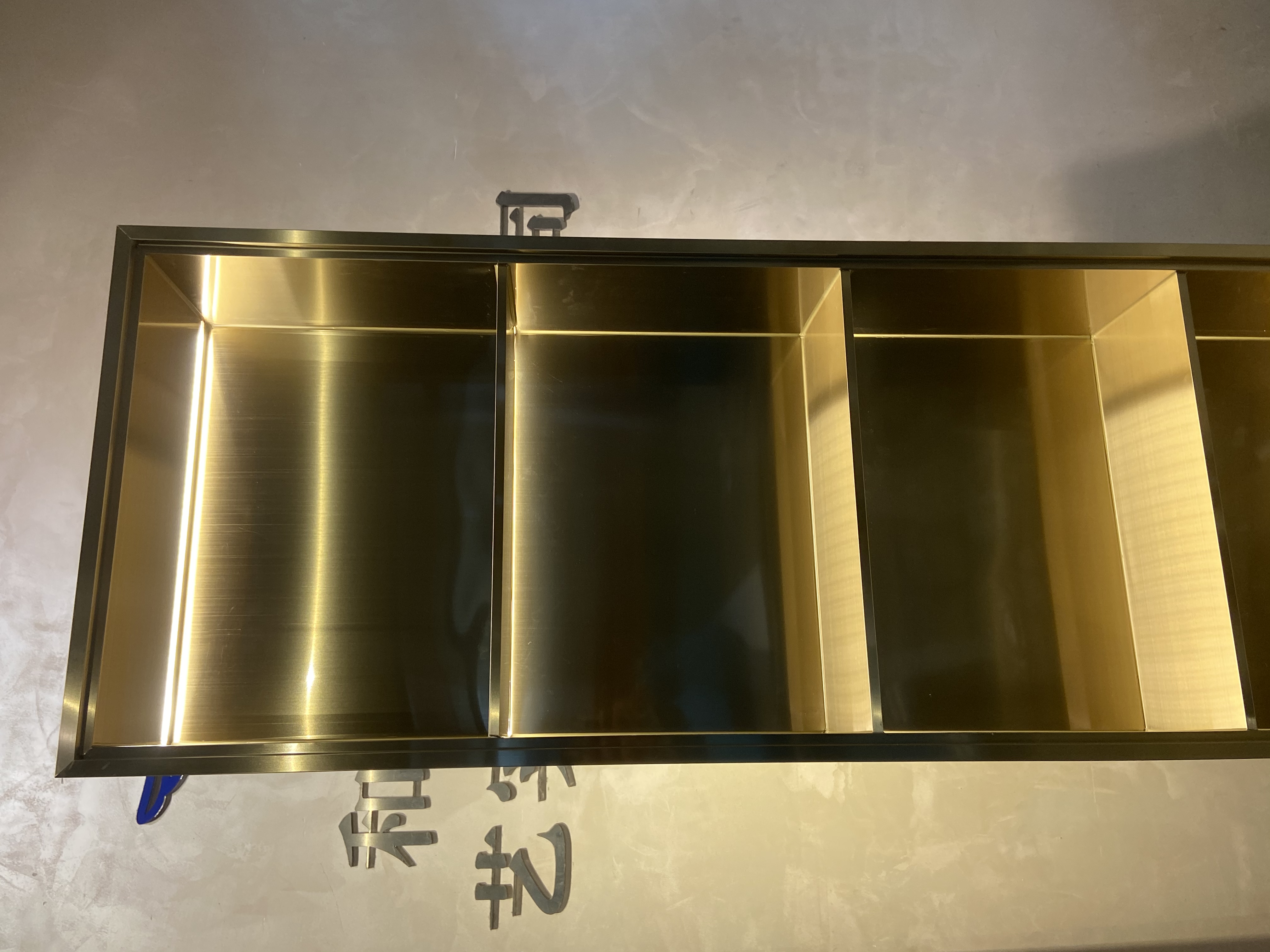 張總柜子 張總柜子